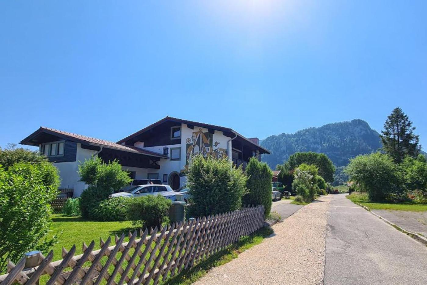 Gemuetliche Ferienwohnung Mit Terrasse Und Bergblick Inzell Luaran gambar